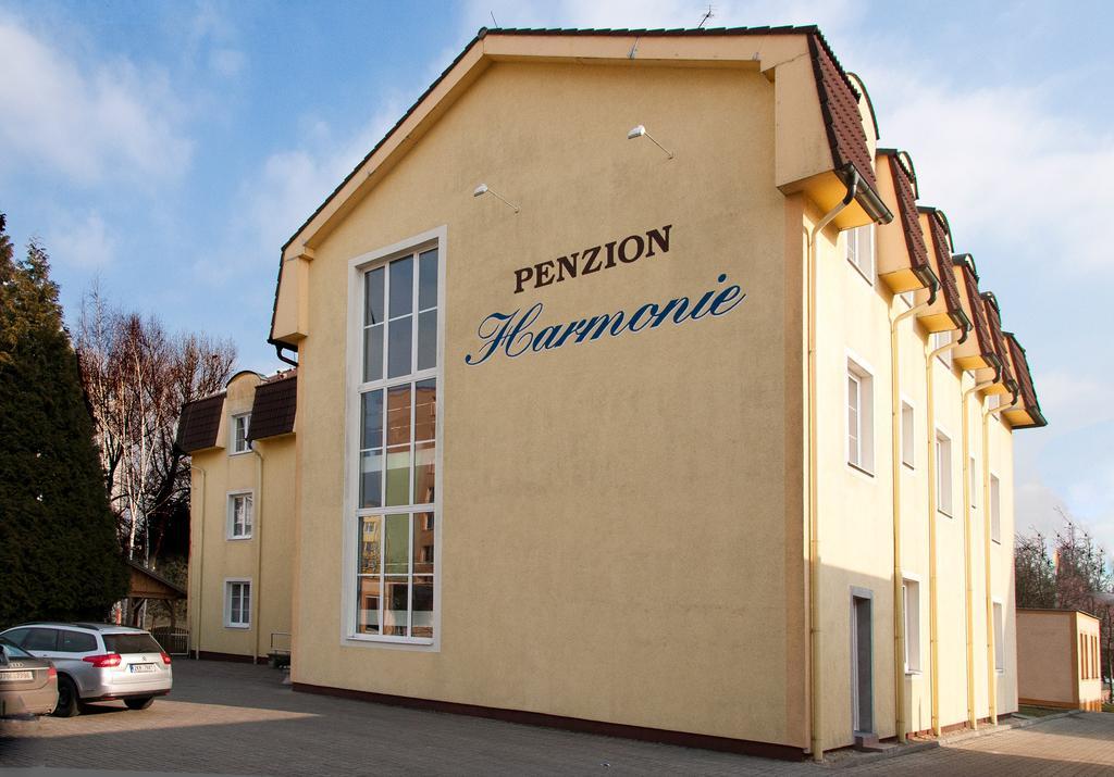 Penzion Harmonie Chodov  Bagian luar foto